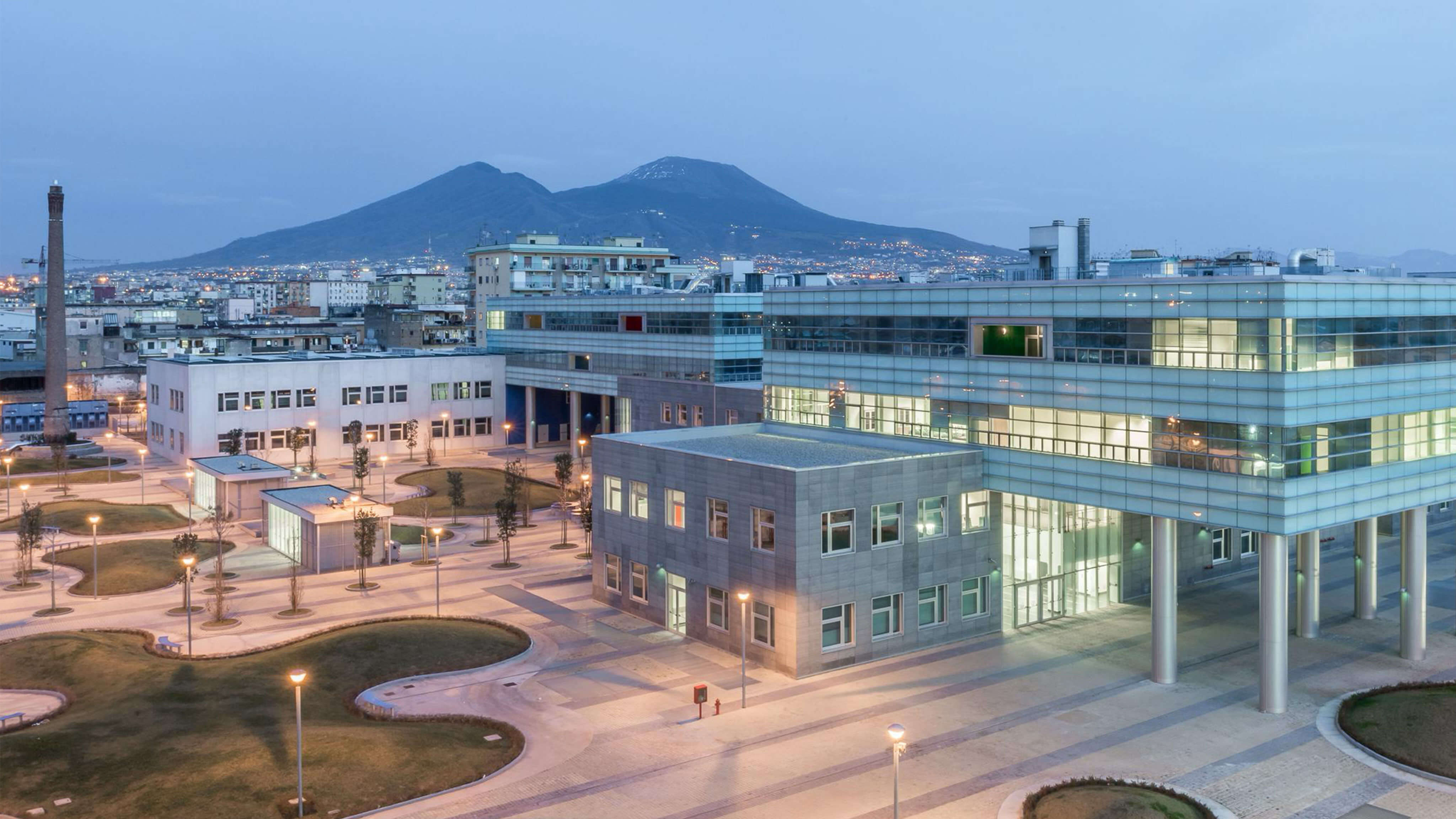 The San Giovanni a Teduccio area is emerging as a new hub of academic education in Naples. The project aims to dismantle architectural barriers from former industrial sites, reopening the area to the public and transforming it into a vibrant centre of urban activity. Photo by Mario Ferrara.